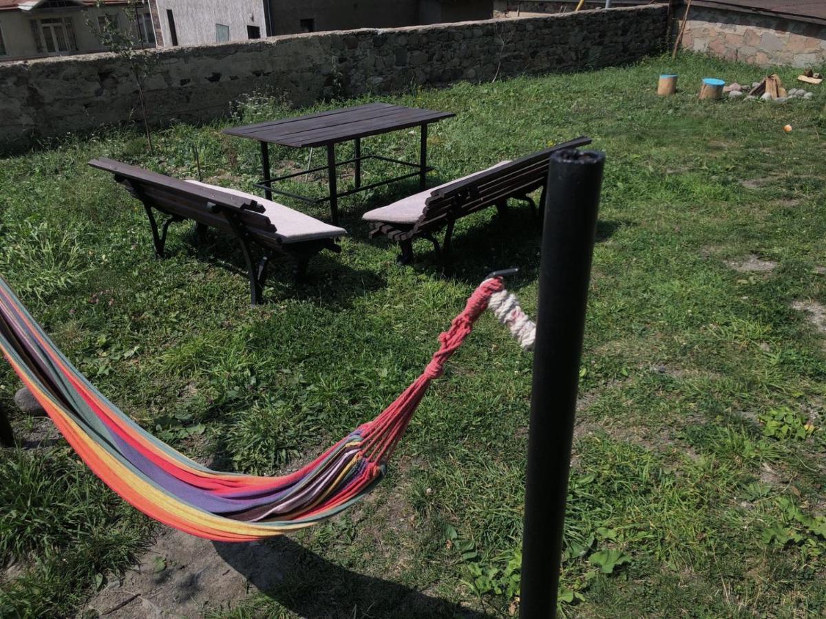 Elsada Hotell Kazbegi Eksteriør bilde