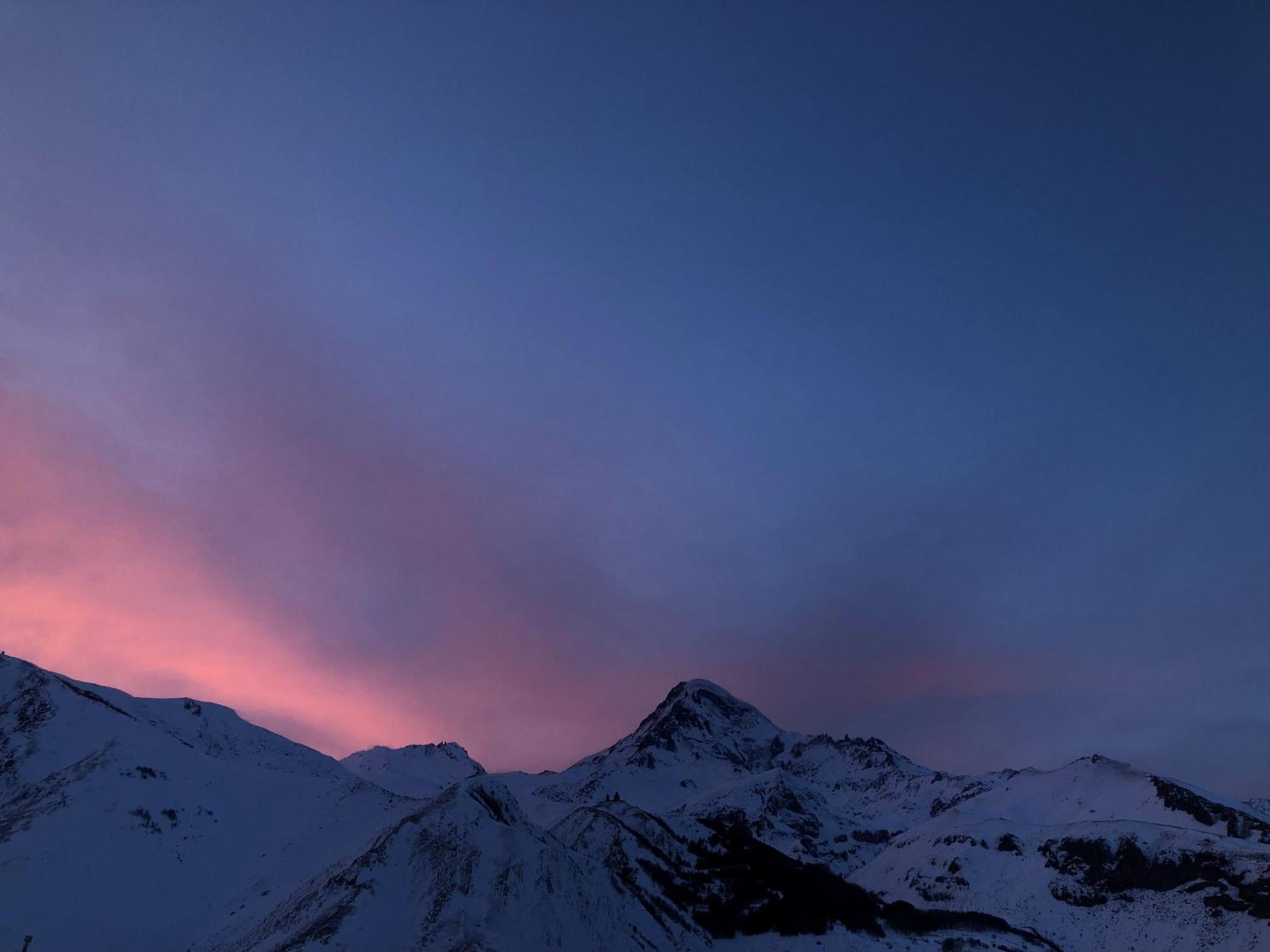 Elsada Hotell Kazbegi Eksteriør bilde